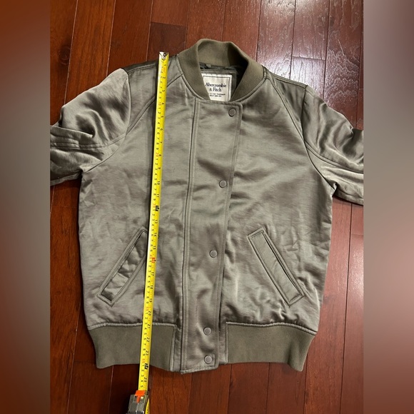 Abercrombie and Fitch Satin Effect Bomber Jacket silver green size M - Picture 11 of 14